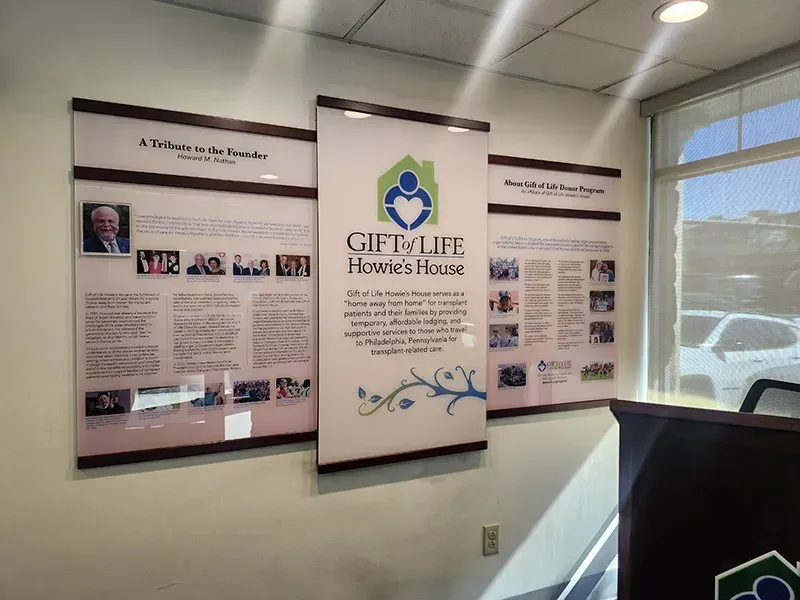 A B&D building-dedication display wall for the Gift of Life Donor Program, with dimensional lettering and a feature graphic.